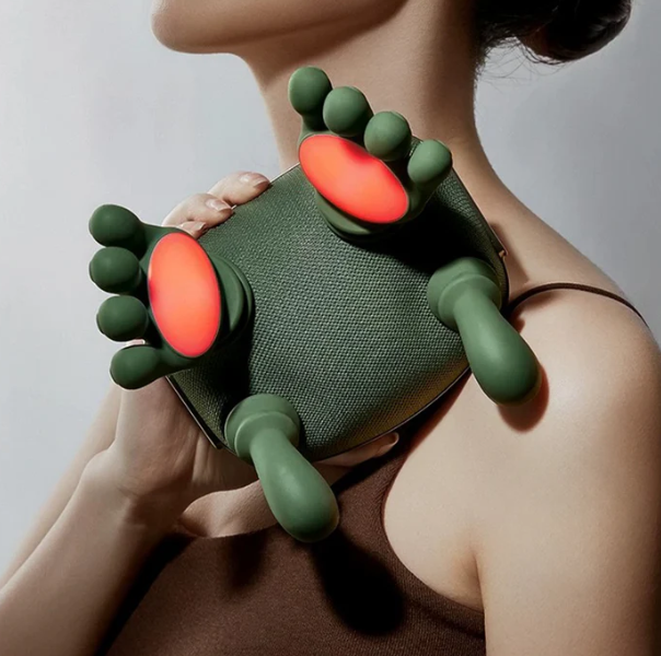 Relaxing massager for the neck and back